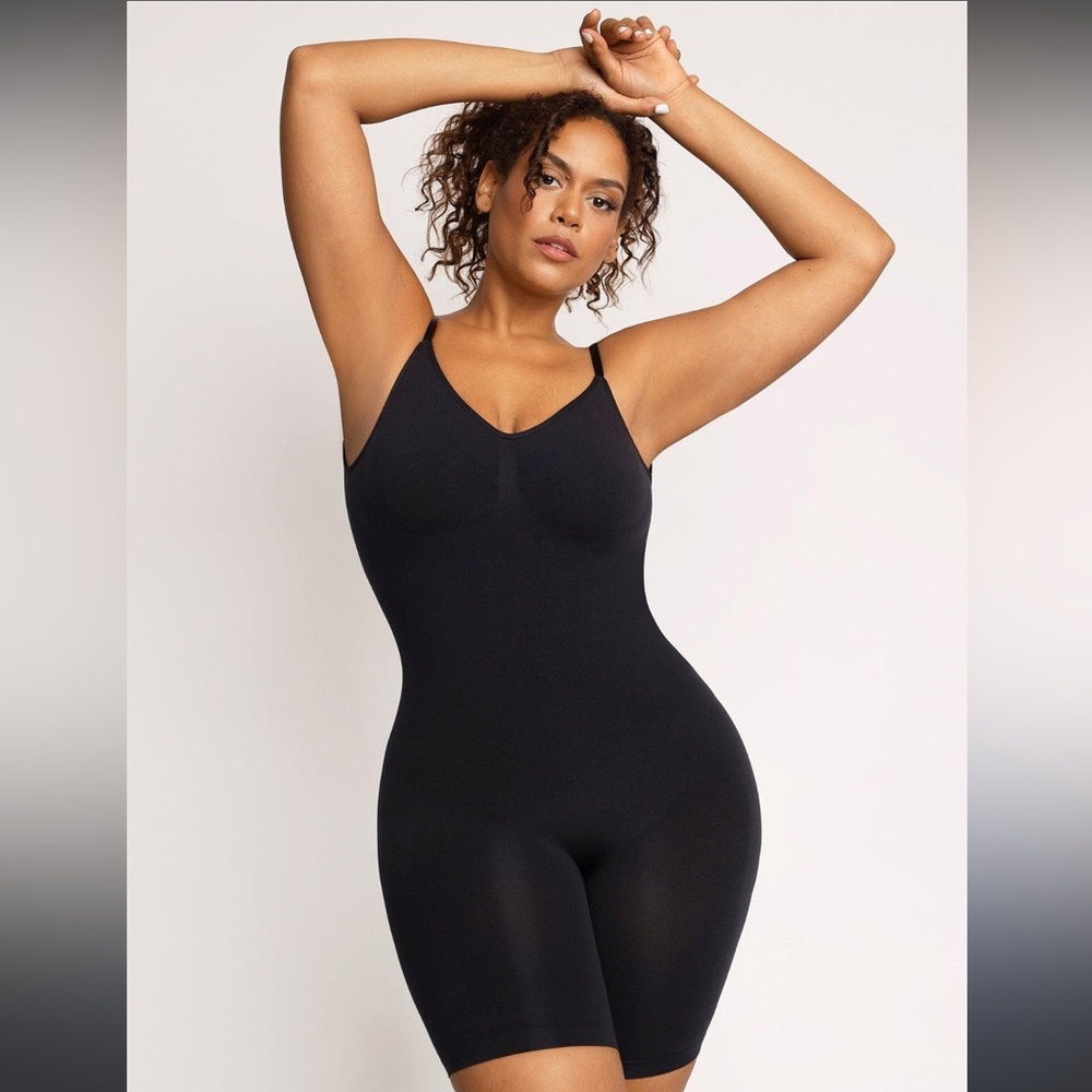 Skims Seamless Sculpt Mid-Thigh Bodysuit‎ Onyx Size M